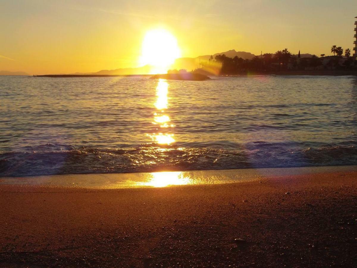 100M2 Big Apartment Private Garden And Pool/ 100M2 Gran Apartamento Jardin Privado Y Piscina / Acogedor Apartamento En Zona Tranquila Y Agradable Cambrils Εξωτερικό φωτογραφία